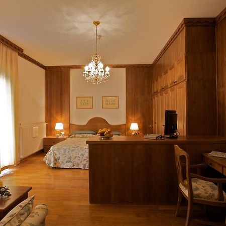 Savoia Palace Hotel Madonna Esterno foto