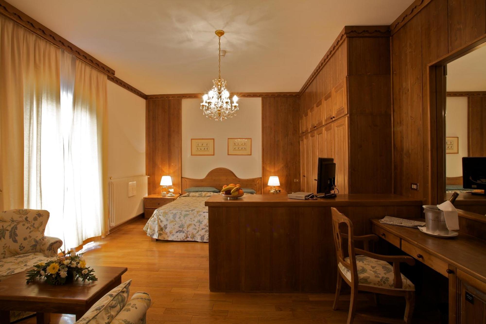 Savoia Palace Hotel Madonna Esterno foto